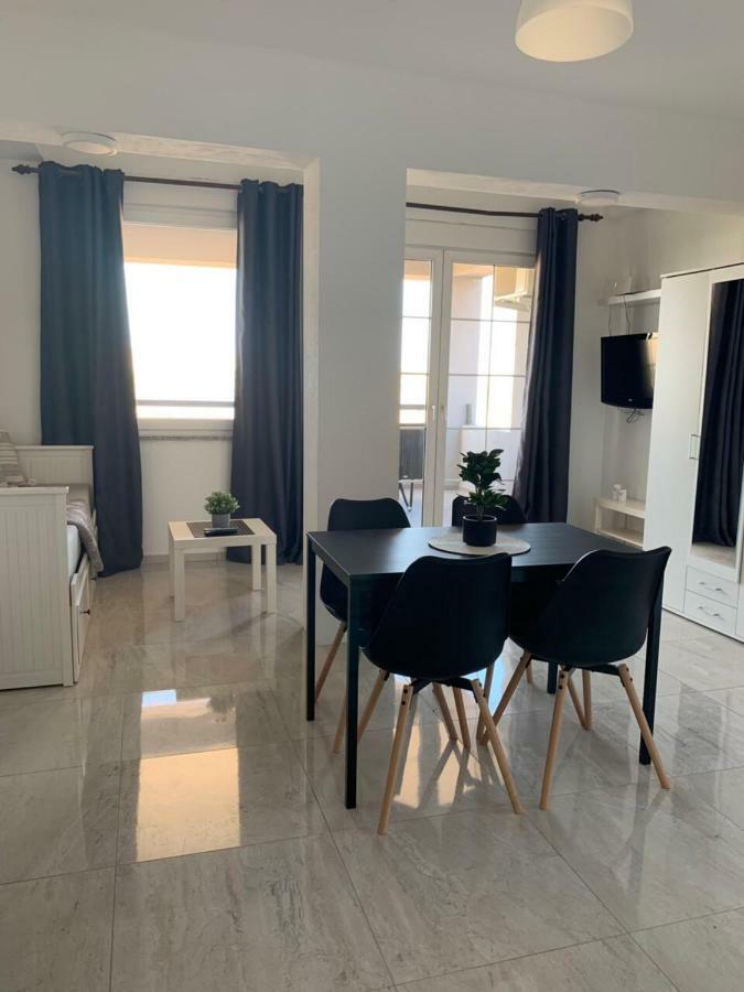 Nelany Apartment Zubovici Bagian luar foto