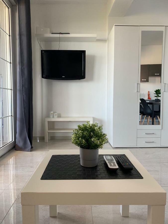 Nelany Apartment Zubovici Bagian luar foto