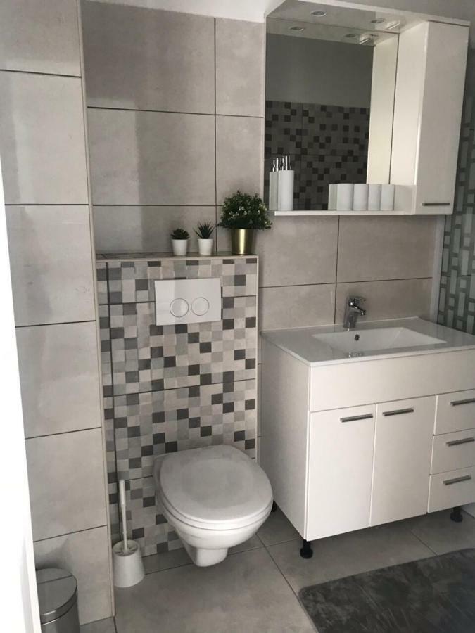 Nelany Apartment Zubovici Bagian luar foto