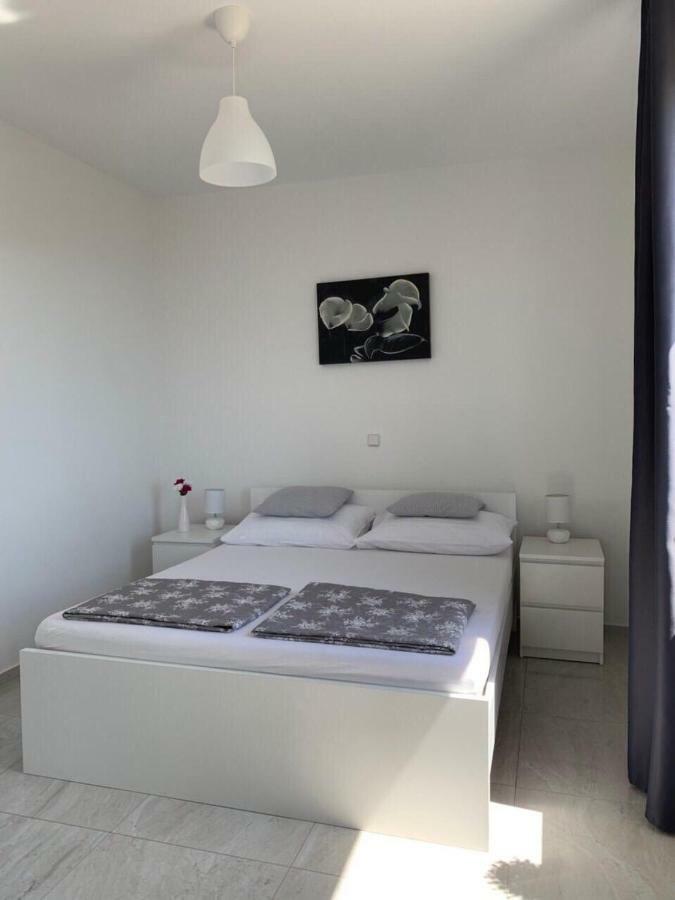 Nelany Apartment Zubovici Bagian luar foto